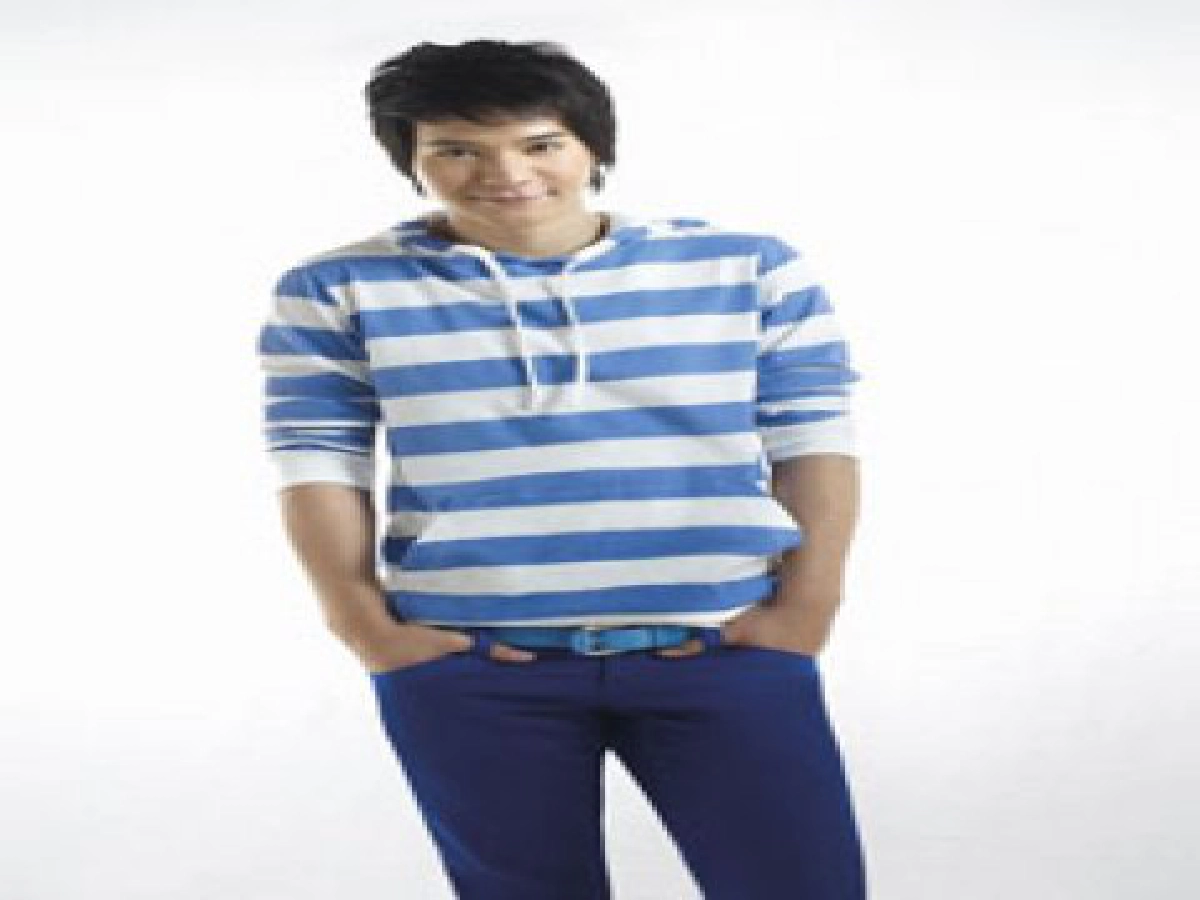 ไอซ์ พร้อมระเบิดคอนเสิร์ตใหญ่
ไอซ์ พร้อมระเบิดคอนเสิร์ตใหญ่