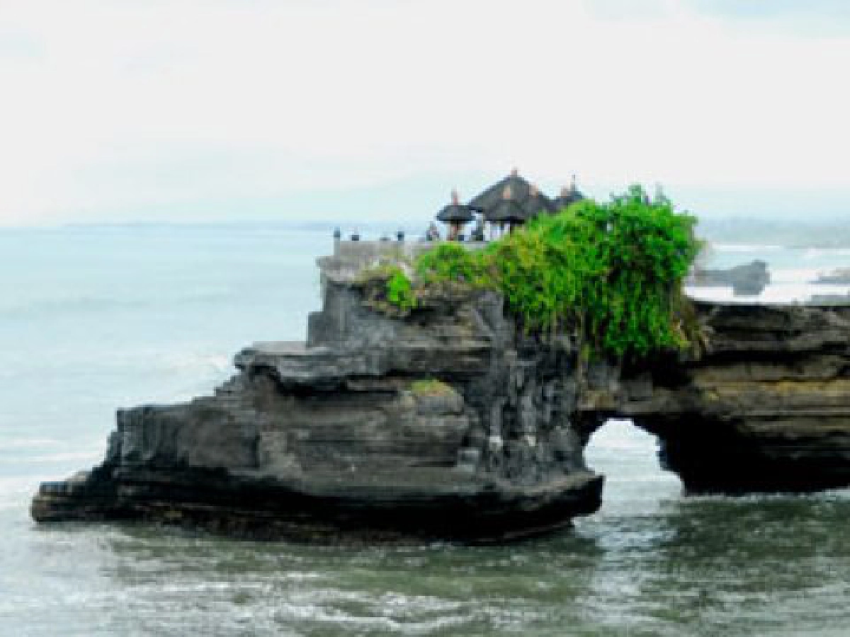 สารพันเรื่องราว - บาหลี...เกาะสวรรค์บนแดนอิเหนา 
