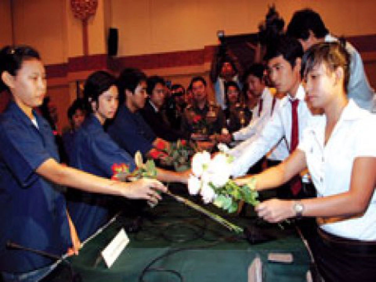 ผบช.น.นำทีมค้น"อุเทน-ปทุมวัน"ปืนมีดระเบิดอื้ด ผบช.น.นำทีมค้น"อุเทน-ปทุมวัน"ปืนมีดระเบิดอื้ด
