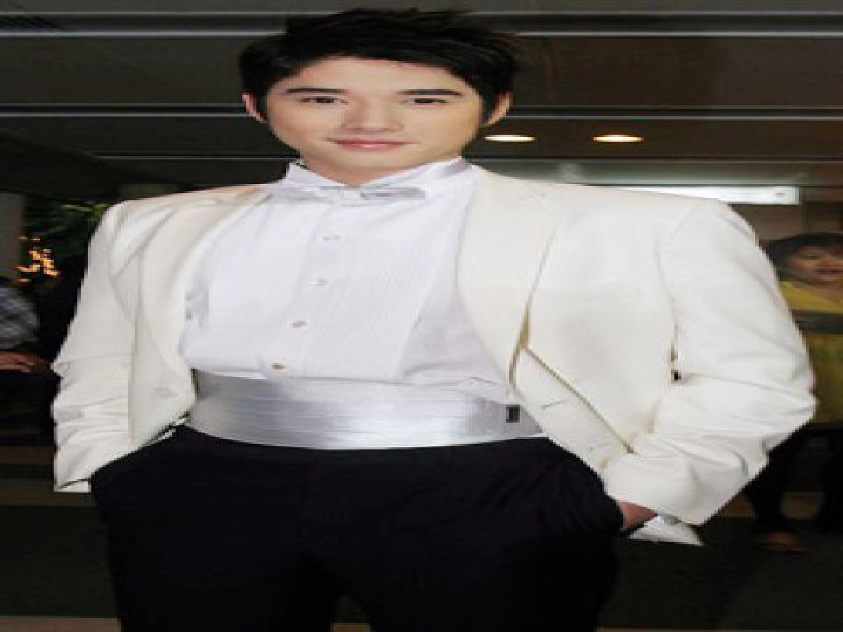 งดพูดเรื่อง'โก้''โอ้'ไม่พร้อมเล่นละคร
งดพูดเรื่อง'โก้''โอ้'ไม่พร้อมเล่นละคร