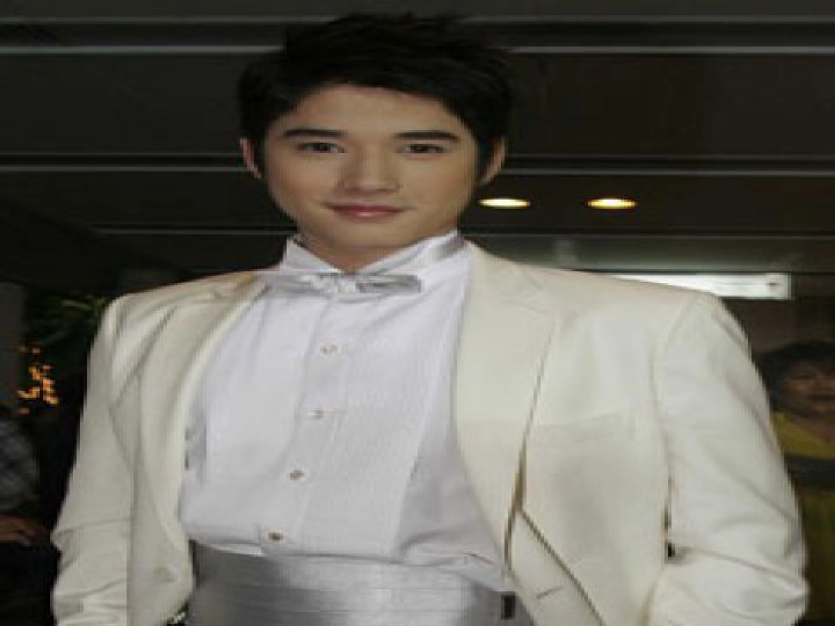 มาริโอ้ เมาเร่อ คว้ารางวัลดาวรุ่ง ในงาน TOP AWARDS 2008


