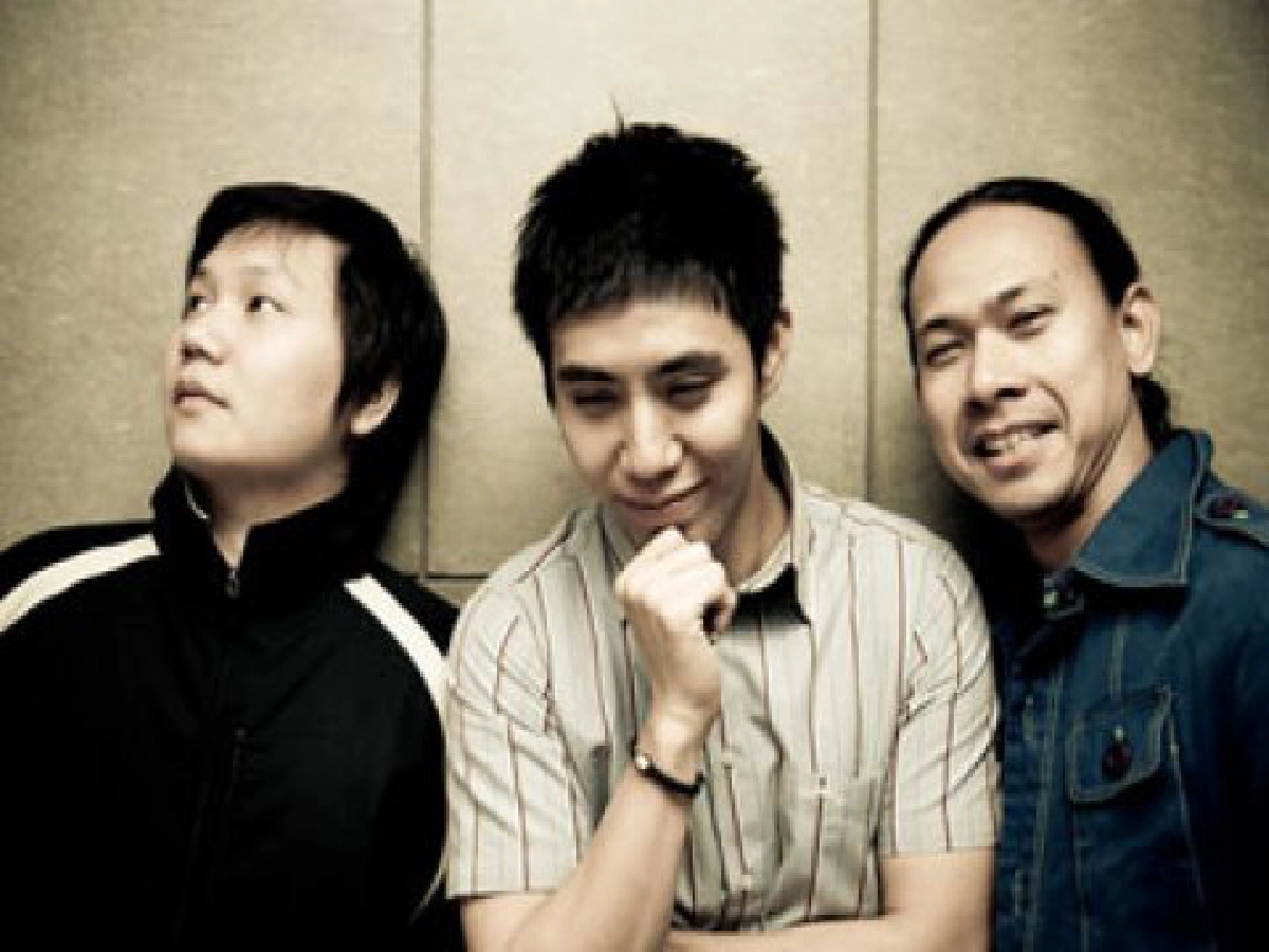 ลิงค์ คอร์เนอร์ ส่งเพลง ผู้ได้รับบาดเจ็บ ไต่ชาร์ต ลิงค์ คอร์เนอร์ ส่งเพลง ผู้ได้รับบาดเจ็บ ไต่ชาร์ต