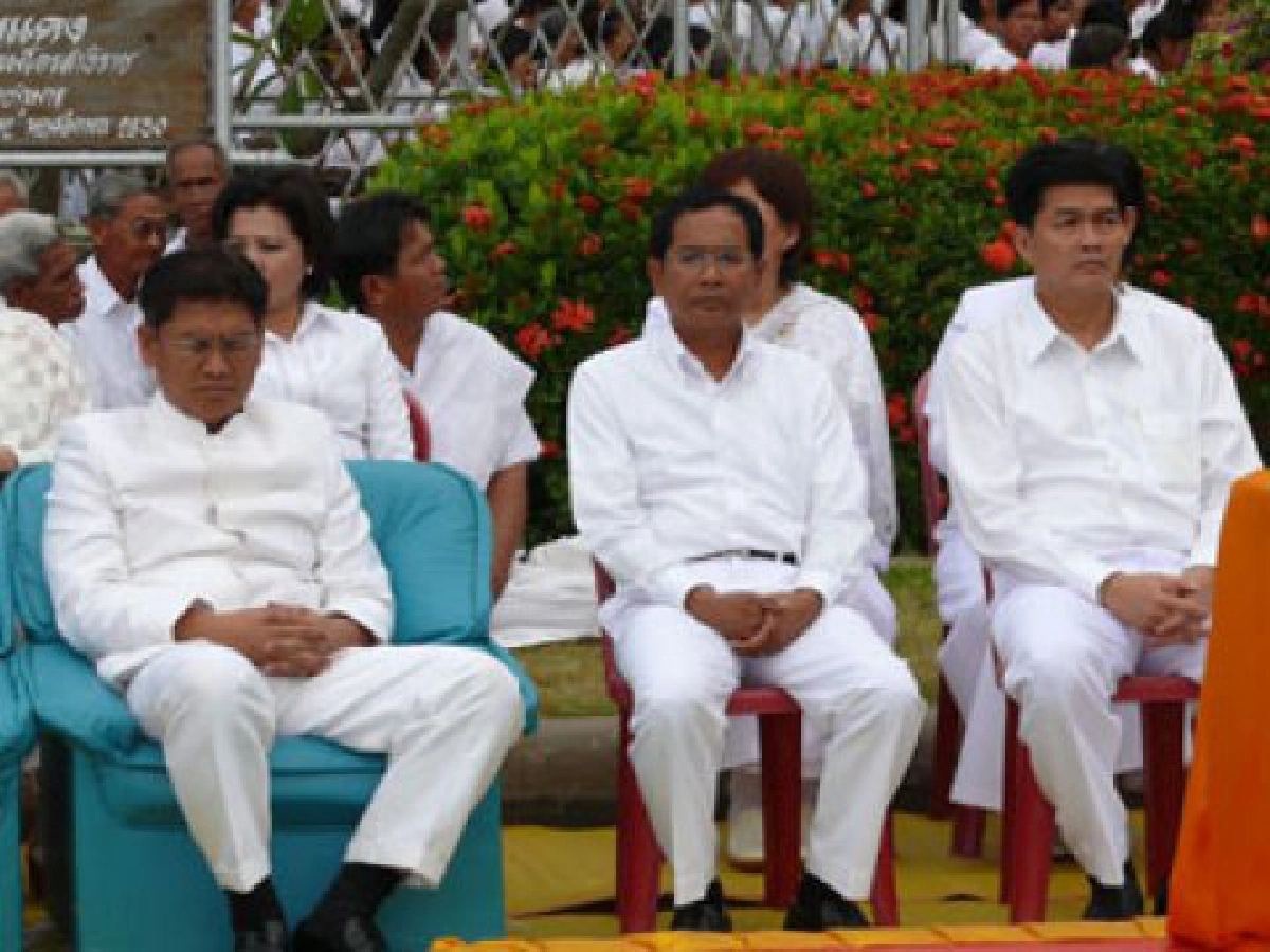 ท้องถิ่นพาเที่ยว-พระธาตุนาดูน...พุทธมณฑลอีสาน
อิ่มบุญวันมาฆบูชาที่มหาสารคาม
ท้องถิ่นพาเที่ยว-พระธาตุนาดูน...พุทธมณฑลอีสาน
อิ่มบุญวันมาฆบูชาที่มหาสารคาม