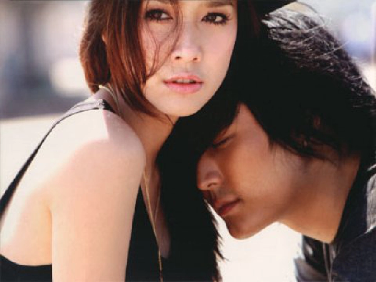 เล่นเป็นเมียน้อยถูกส่งข้อความด่า 
'อั้ม' ปรี๊ด! ให้เพื่อนแจ้งความ

