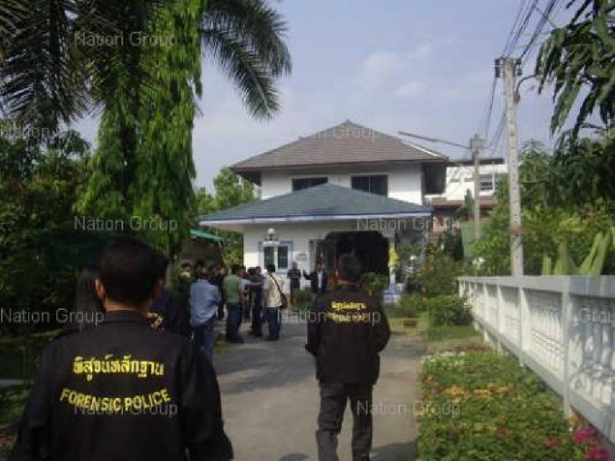วงจรปิดจับได้สงสัยก่อสร้างฆ่าเมียอัยการผบ.ตร.สั่งระดมกำลังไล่ล่า วงจรปิดจับได้สงสัยก่อสร้างฆ่าเมียอัยการผบ.ตร.สั่งระดมกำลังไล่ล่า