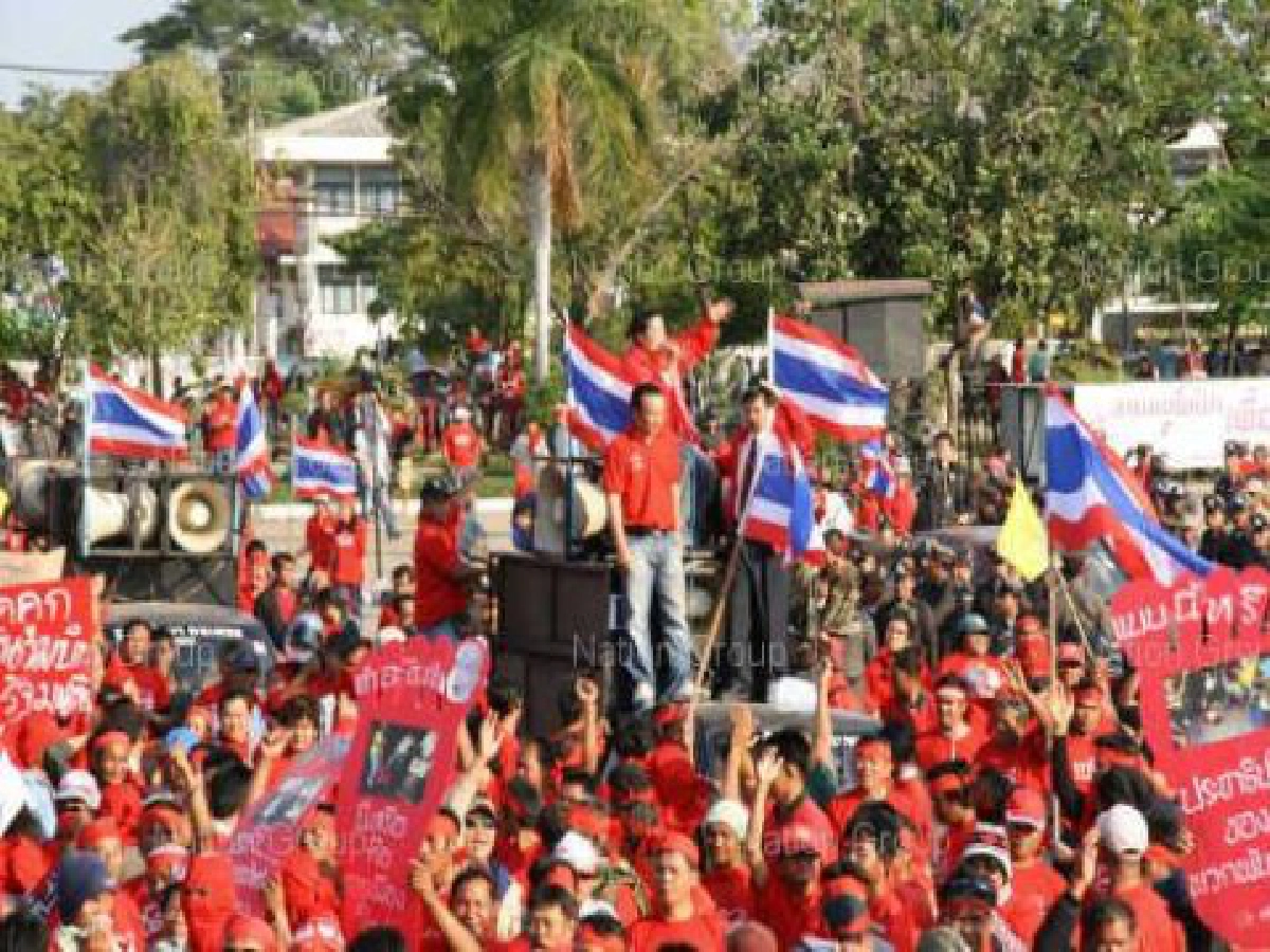ผู้ว่าฯโคราชเตรียมรับมือคนเสื้อแดงป่วนเวทีพันธมิตรฯ ผู้ว่าฯโคราชเตรียมรับมือคนเสื้อแดงป่วนเวทีพันธมิตรฯ