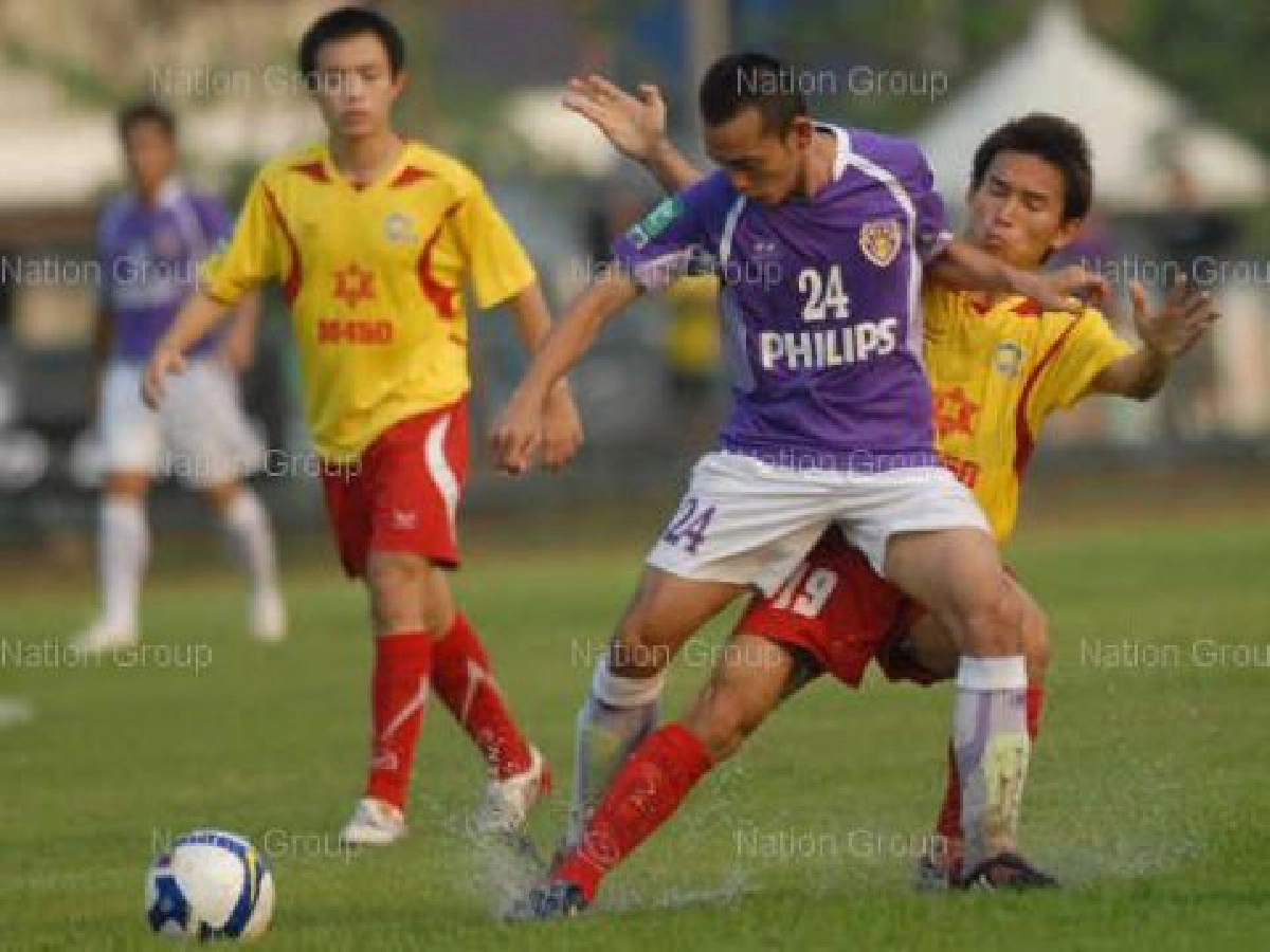 ไฟฟ้าเจ๊งห้างยาบุกเชือดคารัง
ปลาทูคะนองถล่มจุฬาเละ 3-0 ไทยพรีเมียร์ลีก
ไฟฟ้าเจ๊งห้างยาบุกเชือดคารัง
ปลาทูคะนองถล่มจุฬาเละ 3-0 ไทยพรีเมียร์ลีก