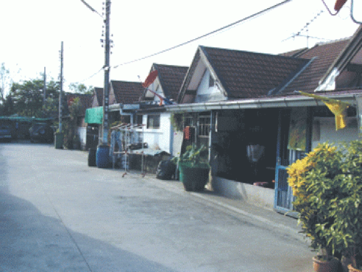 สะท้อนจากชาวบ้านรอบสนามบินสุวรรณภูมิ (ตอนที่ 3) กลัวบ้านพัง สะท้อนจากชาวบ้านรอบสนามบินสุวรรณภูมิ (ตอนที่ 3) กลัวบ้านพัง