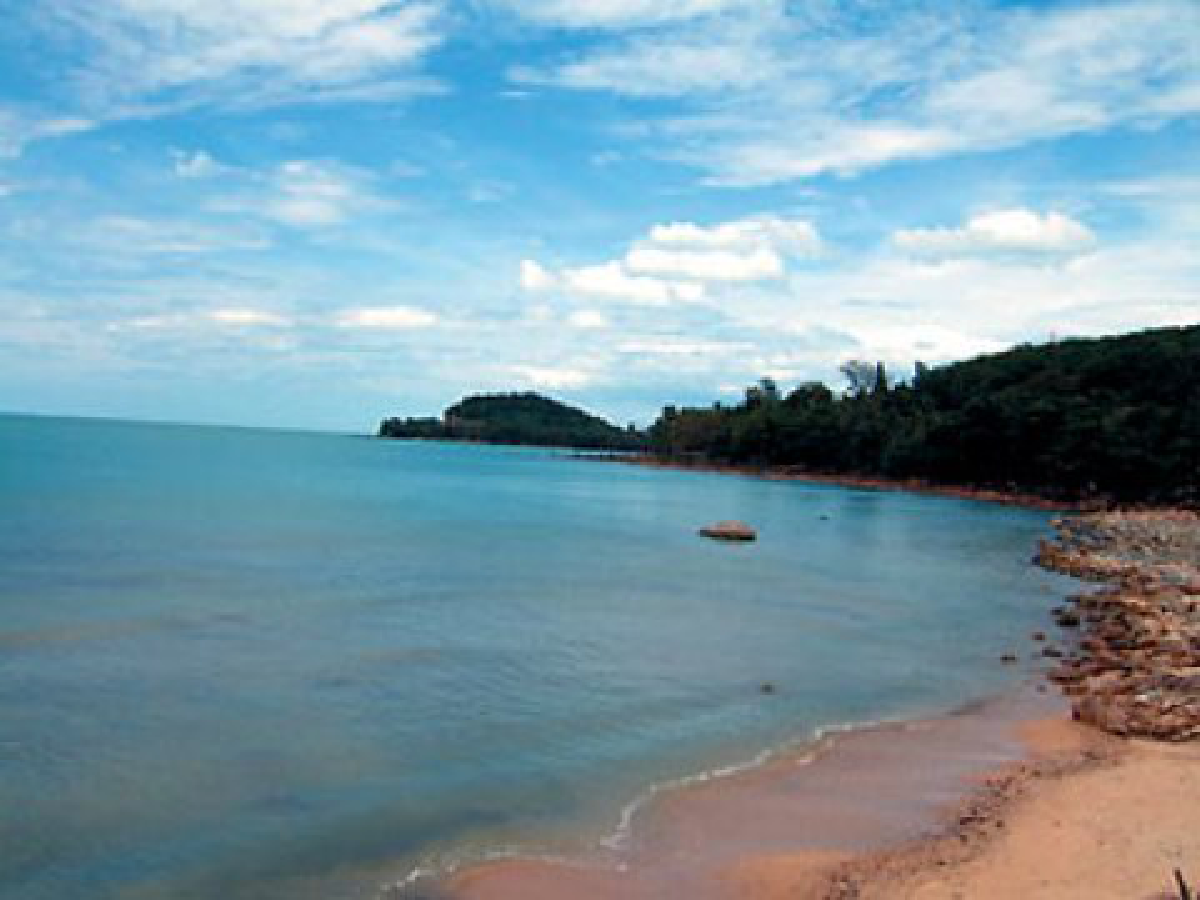ท้องถิ่นพาเที่ยว-เขาพลายดำ เพชรเม็ดงามแห่ง อบต.ทุ่งใส
มาที่เดียวเที่ยวครบ...ภูเขา-ป่า-น้ำตก-ทะเล