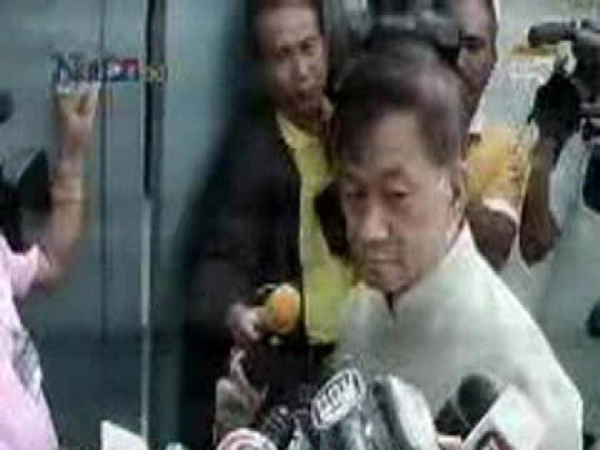 สำนักองคมนตรี ไม่รู้ "ทักษิณ" ขอพระราชทานอภัยโทษ