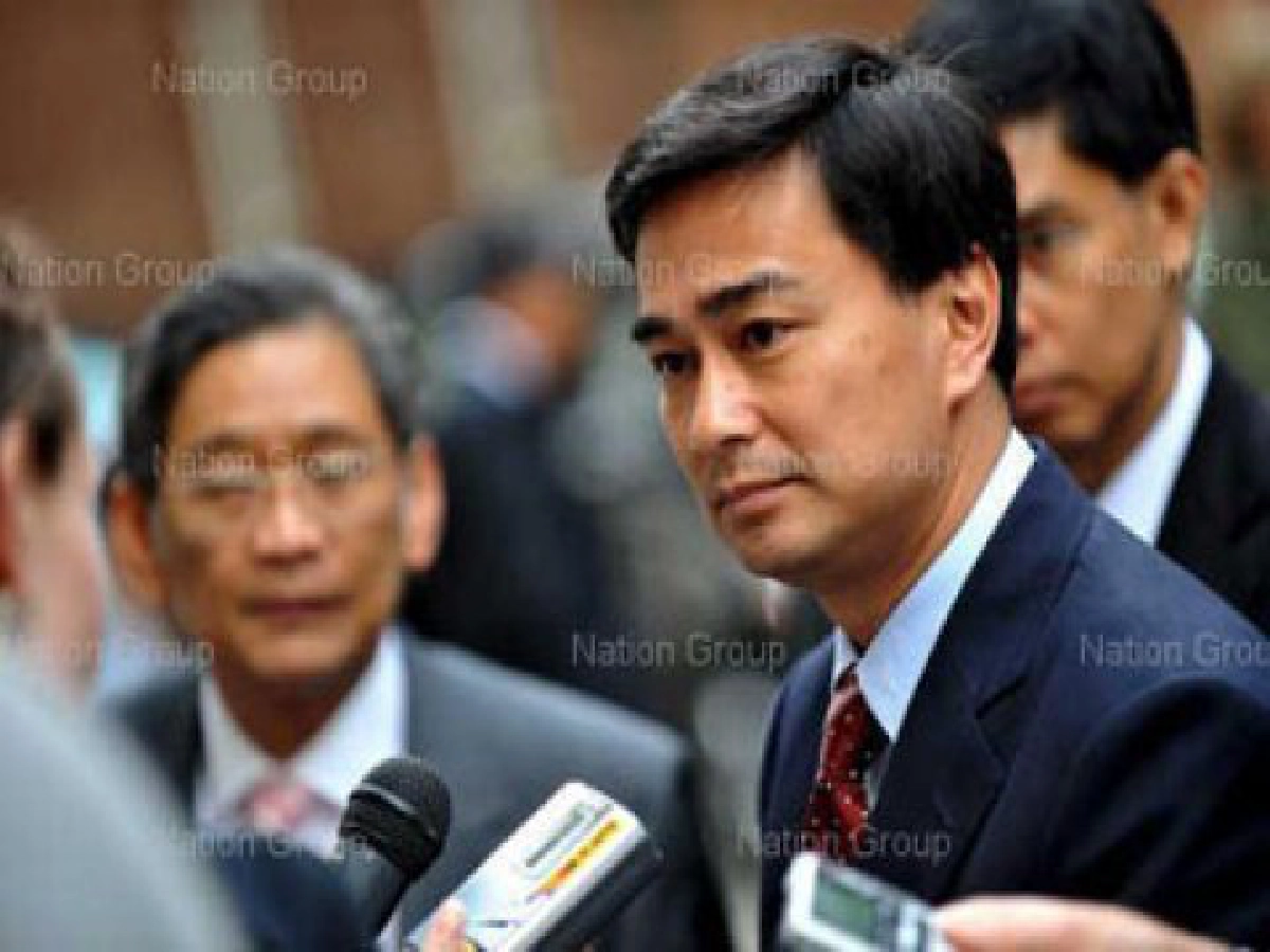นายกฯ"อภิสิทธิ์"รับศก.ไทยแย่ทั้งปี