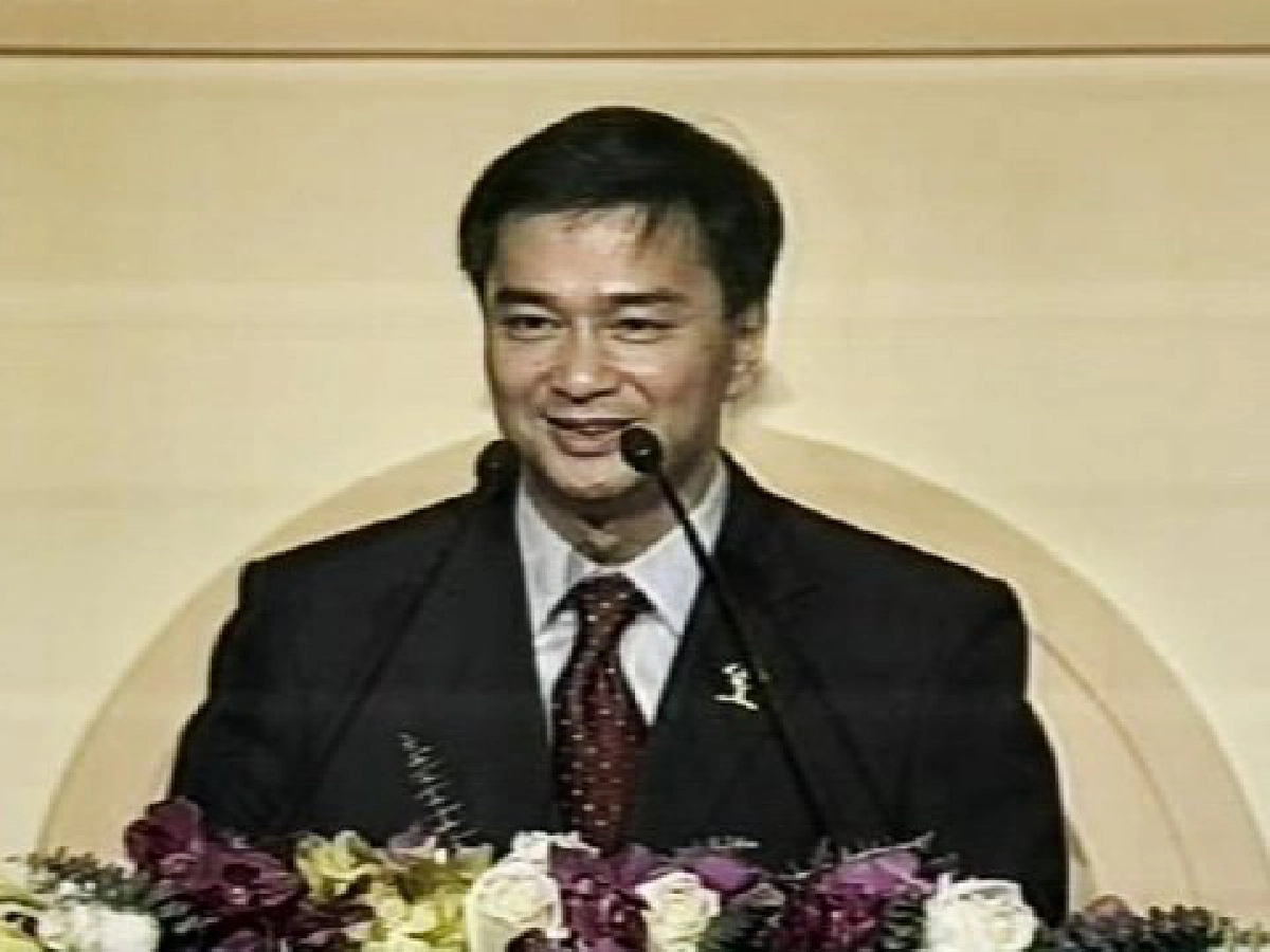 "อภิสิทธิ์"โชว์สปีชย้ำปชต.ไทยเดินหน้า "อภิสิทธิ์"โชว์สปีชย้ำปชต.ไทยเดินหน้า