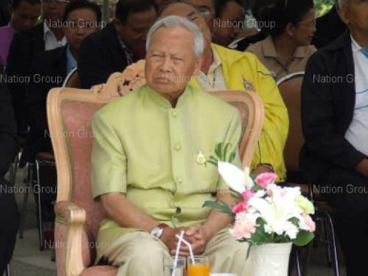 "ป๋าเปรม"แนะใช้เศรษฐกิจพอเพียงฝ่าวิกฤติ "ป๋าเปรม"แนะใช้เศรษฐกิจพอเพียงฝ่าวิกฤติ