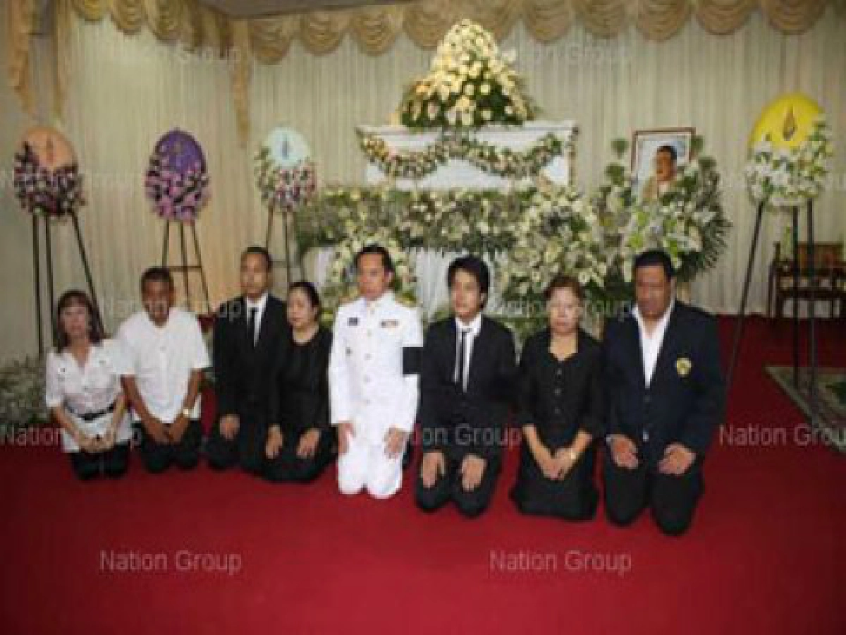 อัญเชิญพวงมาลาหลวงพระราชทาน"รงค์ วงษ์สวรรค์" อัญเชิญพวงมาลาหลวงพระราชทาน"รงค์ วงษ์สวรรค์"