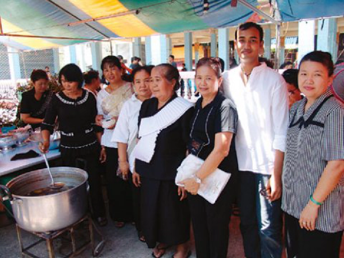 ศรัทธานายกฯ
แค่เศษเสี้ยวศรัทธาของ..."มอญ" ศรัทธานายกฯ
แค่เศษเสี้ยวศรัทธาของ..."มอญ"