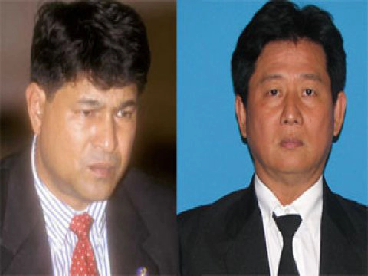"พท.-พผ."แจกของลับกันลั่นห้องประชุม "พท.-พผ."แจกของลับกันลั่นห้องประชุม