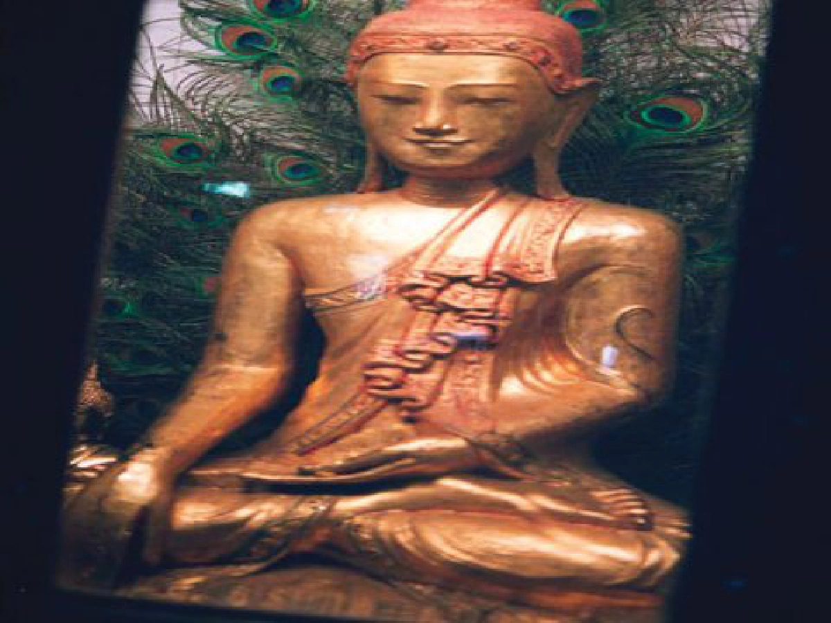 'พระพุทธเจ้าตอกสาน'   
หนึ่งเดียวในไทย ที่เมืองปาน จ.ลำปาง  

