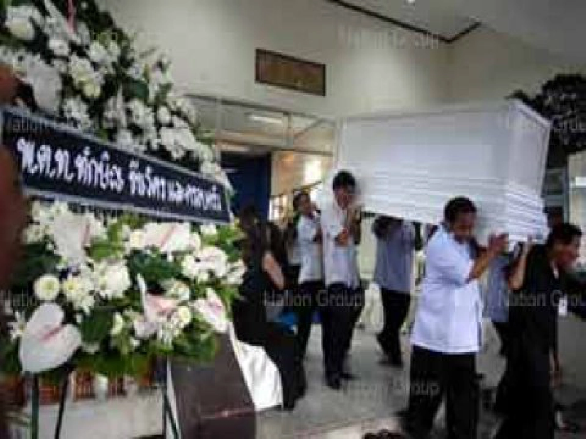 สวดศพพี่สาว"ทักษิณ"ไร้เงานักการเมือง สวดศพพี่สาว"ทักษิณ"ไร้เงานักการเมือง