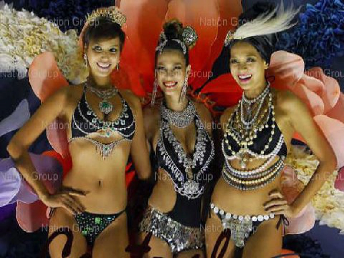 (คลิป) สามนางแบบดัง โอเด็ต จี้ด โย โชว์ชุดว่ายน้ำมูลค่า 300 ล้าน