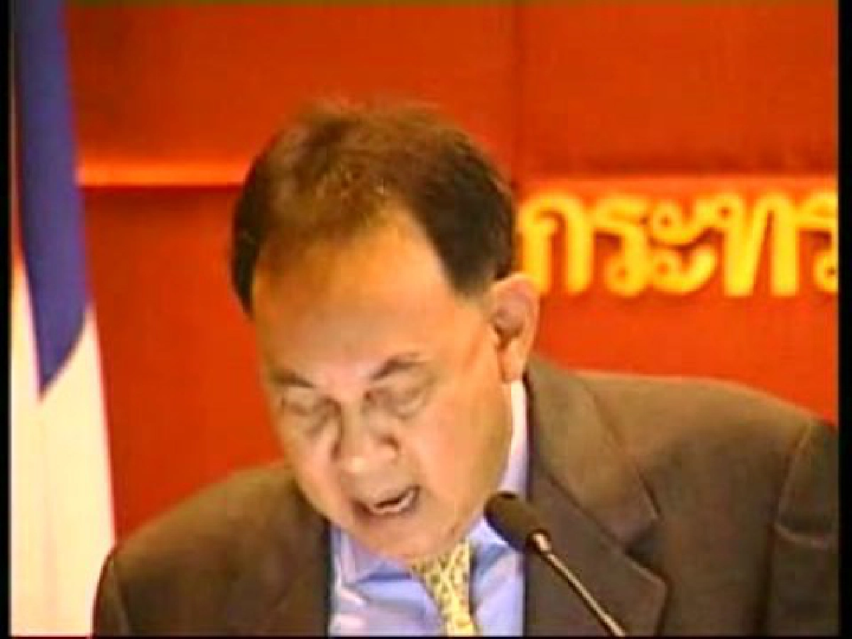 "กษิต" แถลงตอบโต้ "ทักษิณ"(3)
