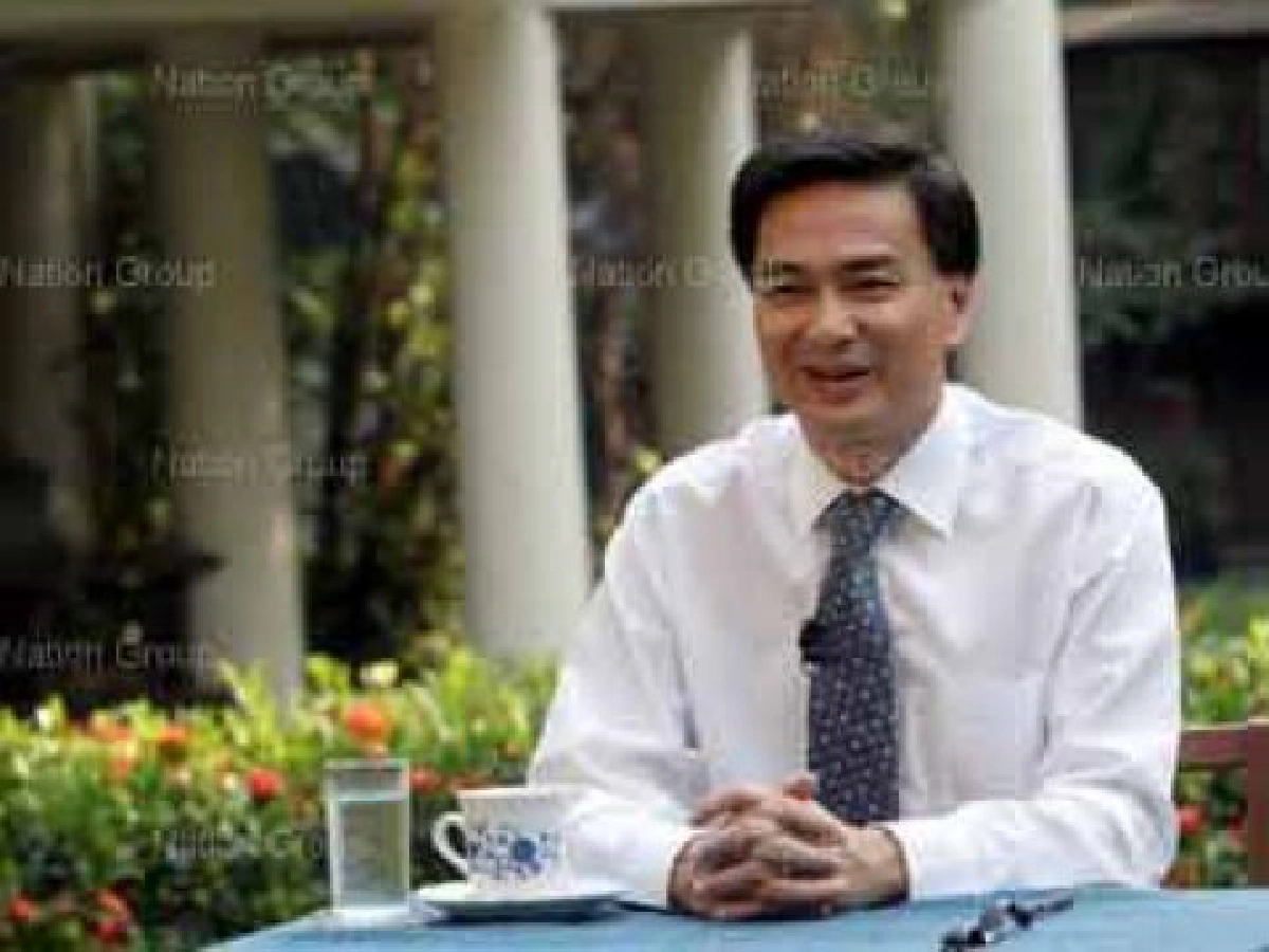 อภิสิทธิ์คุยเพื่อนบ้านล่าแม้ว"องคมนตรี"แฉอีก5เม.ย.