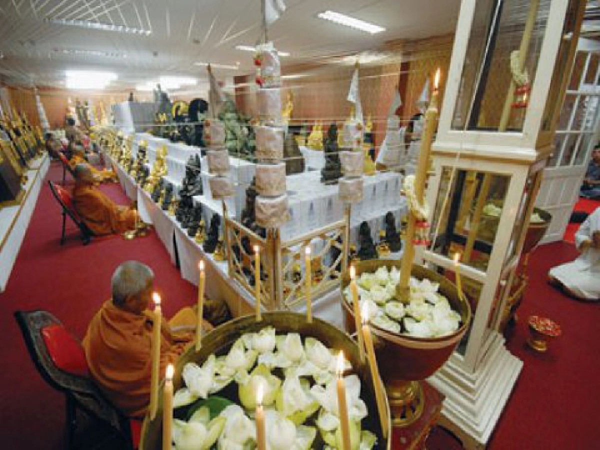 พระพิฆเนศปางทรงอักษร
พระพิฆเนศปางทรงอักษร