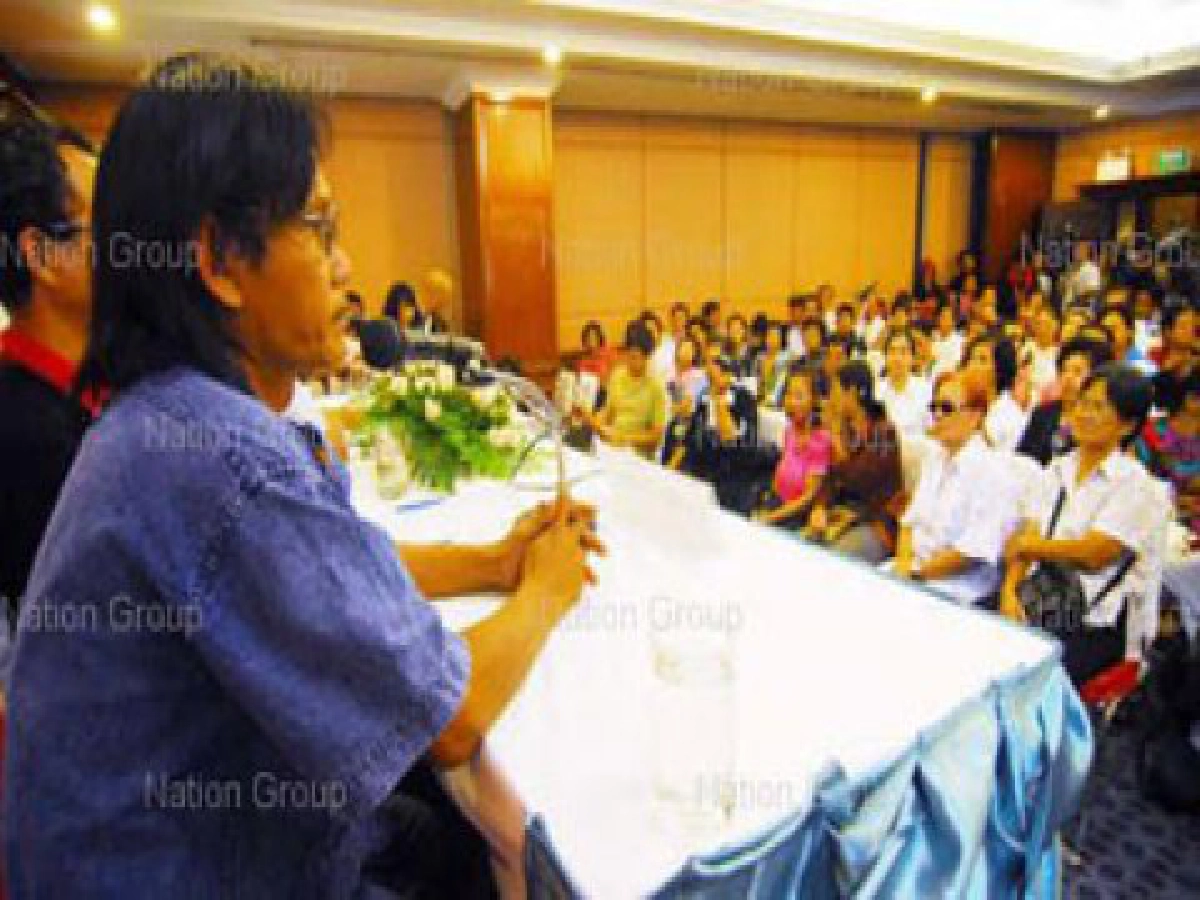 อภิสิทธิ์ปิดประตูเจรจาทักษิณคดีอาญา อภิสิทธิ์ปิดประตูเจรจาทักษิณคดีอาญา