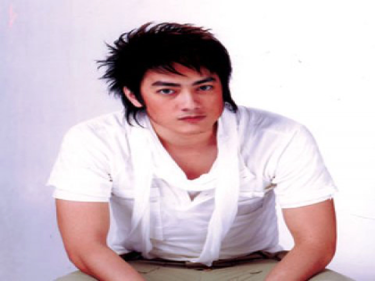 เสิร์ฟข่าวเม้าท์แตก  (ศุกร์ที่  24 เม.ย.52)

