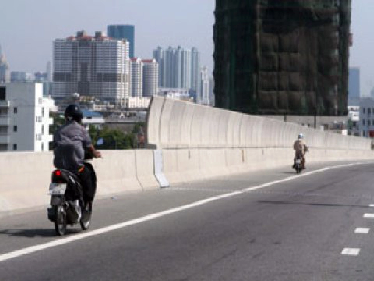 อันตรายนะครับ อันตรายนะครับ