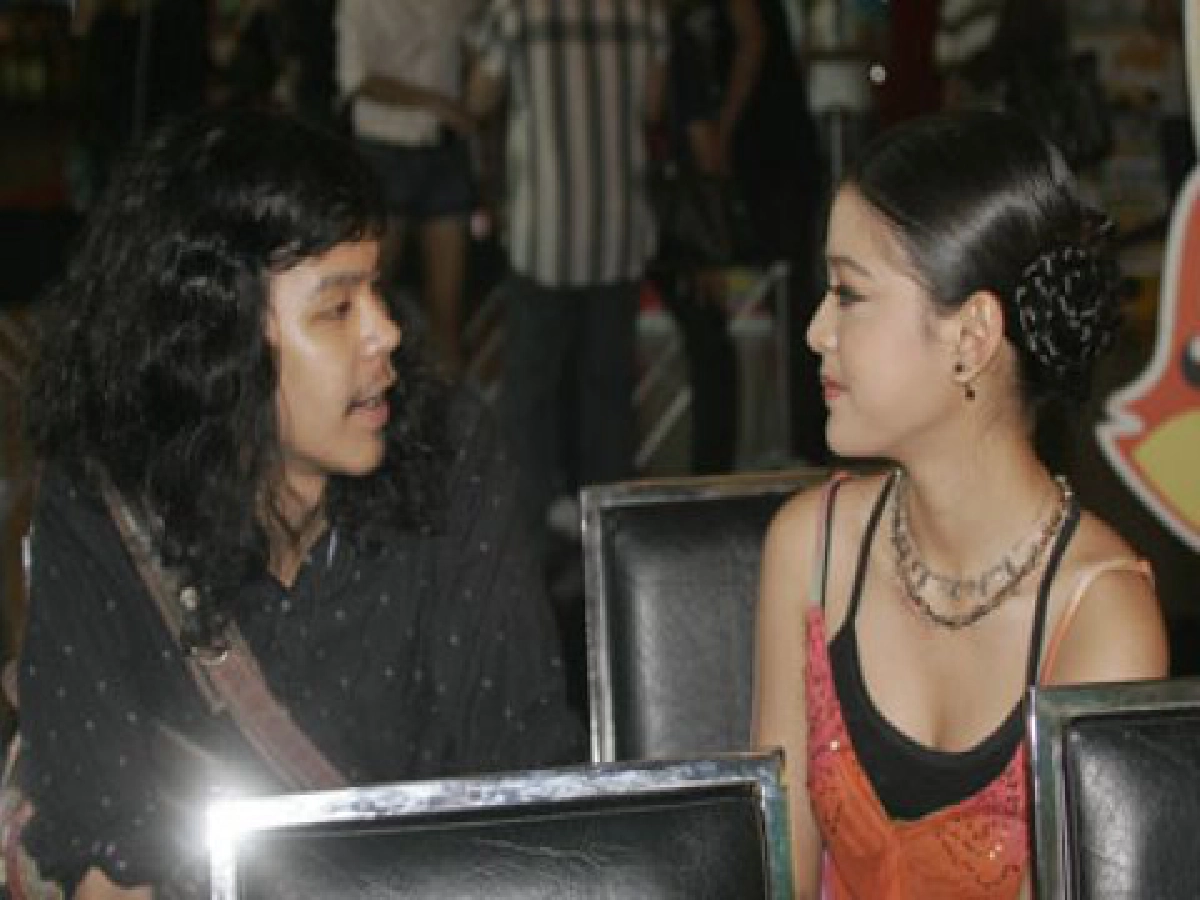 แชมป์ - สายป่าน คุยกันหน้าบานตามประสาคนรู้ใจ