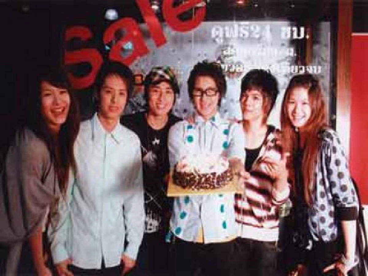 เสิร์ฟข่าวเม้าท์แตก (พฤหัสบดีที่ 30 เม.ย.52)
เสิร์ฟข่าวเม้าท์แตก (พฤหัสบดีที่ 30 เม.ย.52)