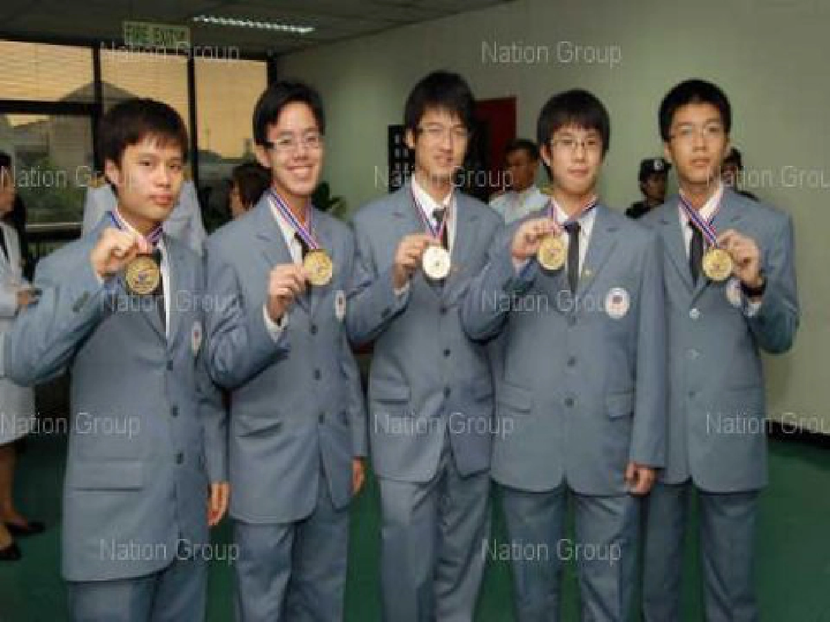 เด็กไทยคว้า5ทองฟิสิกส์โอลิมปิกเอเชีย เด็กไทยคว้า5ทองฟิสิกส์โอลิมปิกเอเชีย
