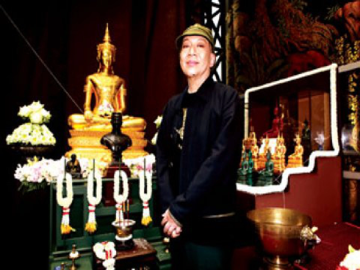ขอพระคุ้มครอง... ขอพระคุ้มครอง...