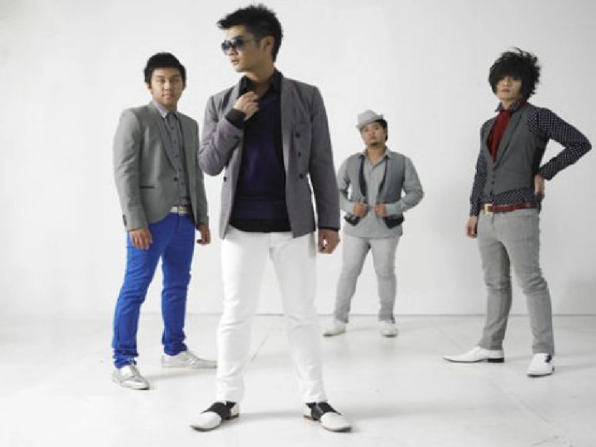 เก็ทสึโนว่า ดึง สก๊อต เพิ่มสีสัน
เก็ทสึโนว่า ดึง สก๊อต เพิ่มสีสัน