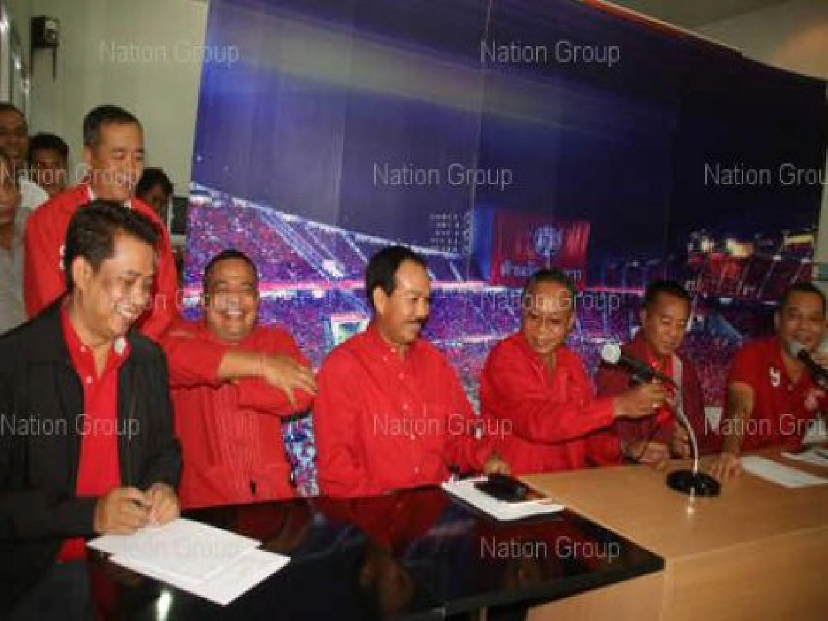 จัดตร.450นายรับมือเสื้อแดงชุมนุมพรุ่งนี้ จัดตร.450นายรับมือเสื้อแดงชุมนุมพรุ่งนี้