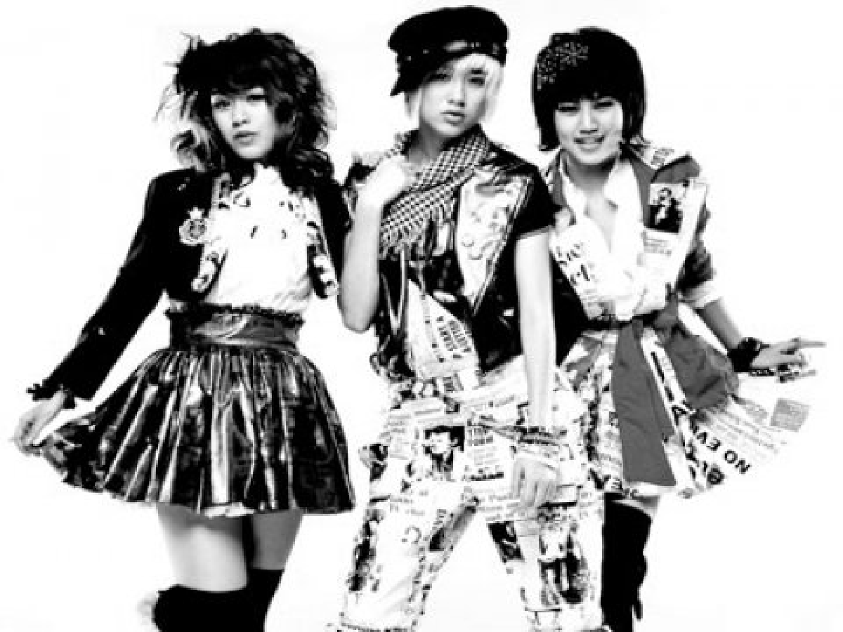 ฟัง เฟย์-ฟาง-แก้ว + ไนท์ ทู มีท ยู
อวดผลงานเพลงลำดับที่ 3

