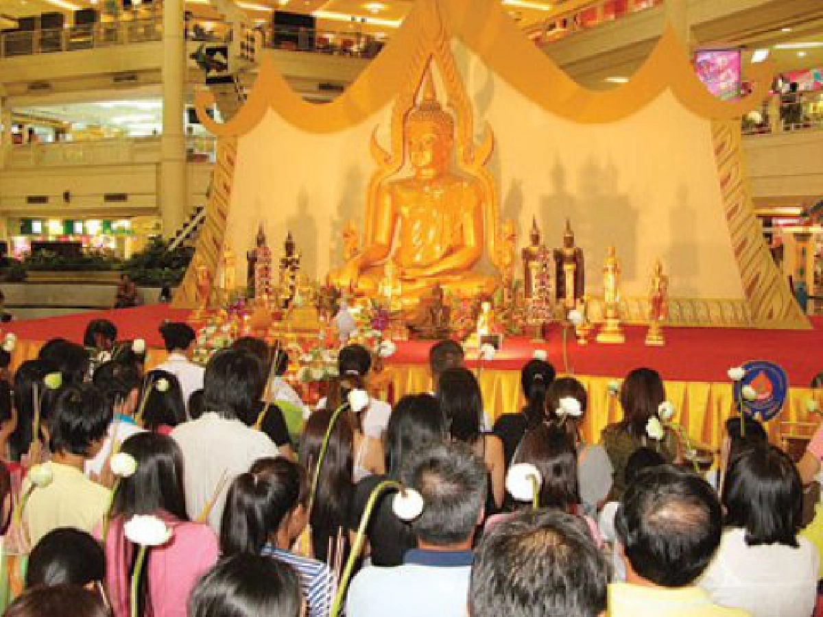 สักการะพระพุทธรูปศักดิ์สิทธิ์ ๗๖ จังหวัด