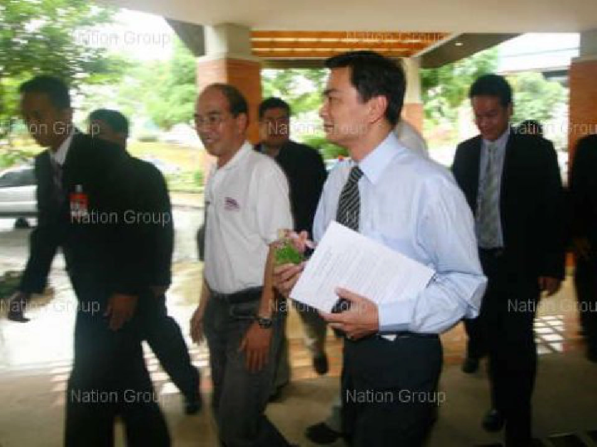 "มาร์ค"ยันอยากทำทีวีหลังเลิกการเมือง