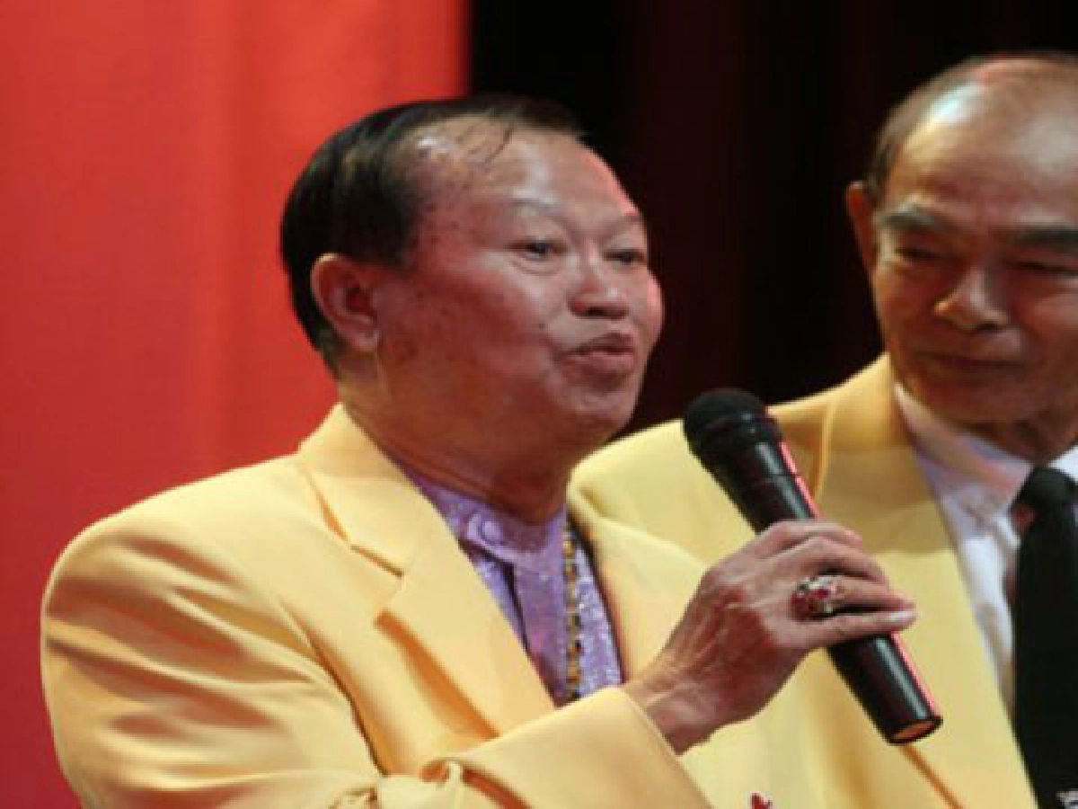 คอนเสิร์ต "ศิลปินผู้สร้างศิลปิน"
เพื่อครูพยงค์ มุกดา
คอนเสิร์ต "ศิลปินผู้สร้างศิลปิน"
เพื่อครูพยงค์ มุกดา