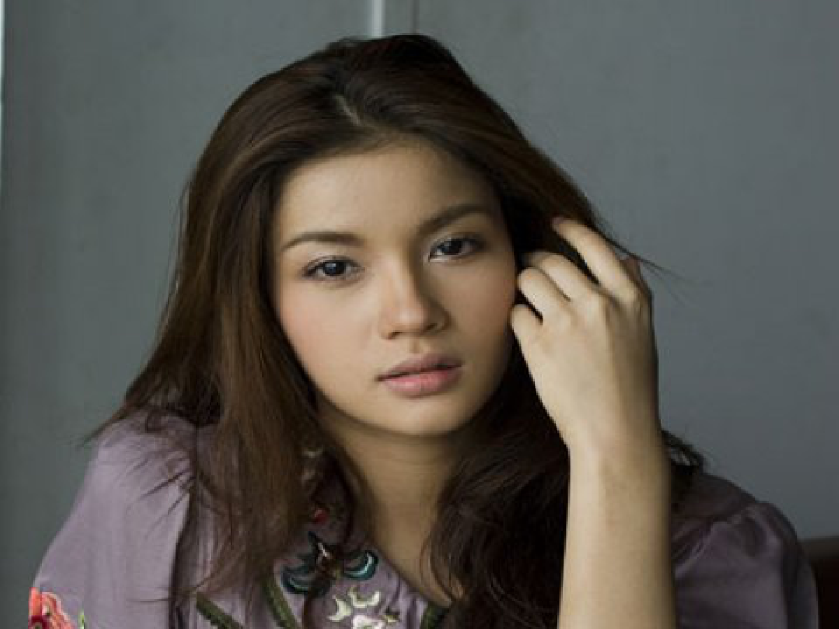 มองโลกในแง่ดี 
แบบฉบับ 'วิว' วรรณรท 

