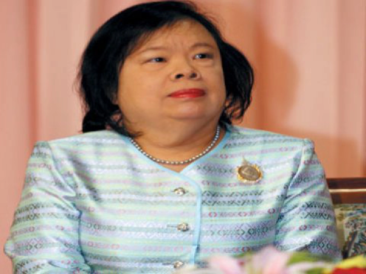 ชานชาลานักเขียน-พักการเมืองเรื่องน้ำเน่า...มาอ่าน นวนิยายยอดนิยม กันดีไหม?