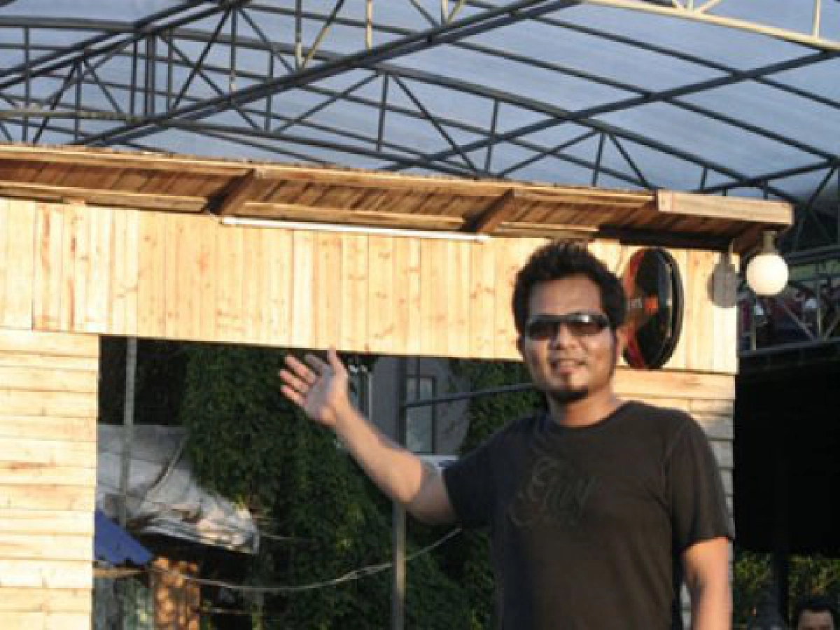 หลวงไก่ โชว์เด็กช่างสร้างจริง
ต่อ "บ้านหนังลุง" รับเปิดอัลบั้มใหม่ หลวงไก่ โชว์เด็กช่างสร้างจริง
ต่อ "บ้านหนังลุง" รับเปิดอัลบั้มใหม่