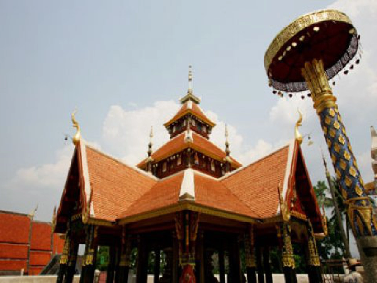 "วิหารพระเจ้าพันองค์" วัดปงสนุกเหนือ
ต้นแบบแห่งการอนุรักษ์รางวัลยูเนสโก
"วิหารพระเจ้าพันองค์" วัดปงสนุกเหนือ
ต้นแบบแห่งการอนุรักษ์รางวัลยูเนสโก