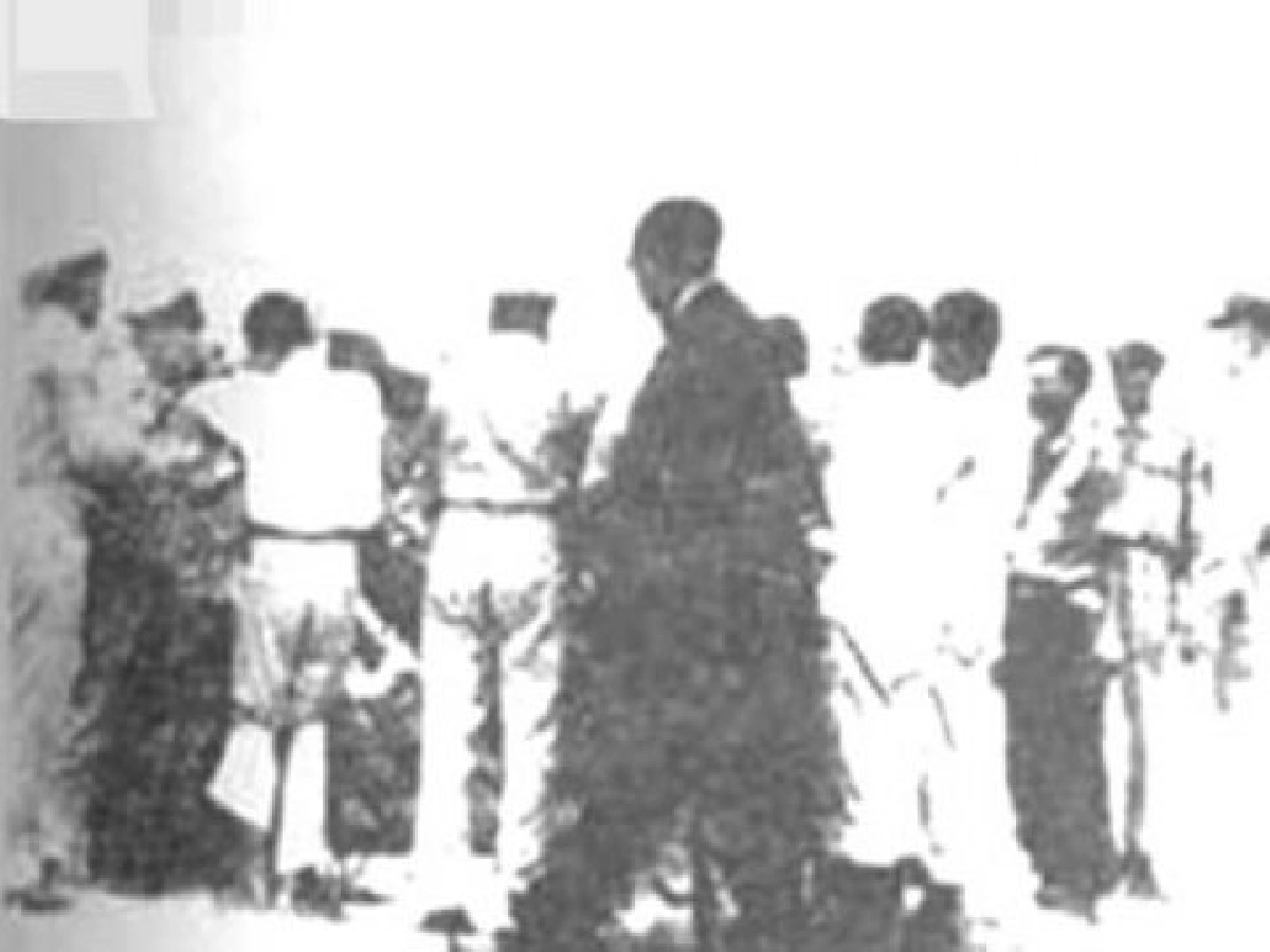 วีรบุรุษสว่างแดนดิน"ครอง จันดาวงศ์" วีรบุรุษสว่างแดนดิน"ครอง จันดาวงศ์"