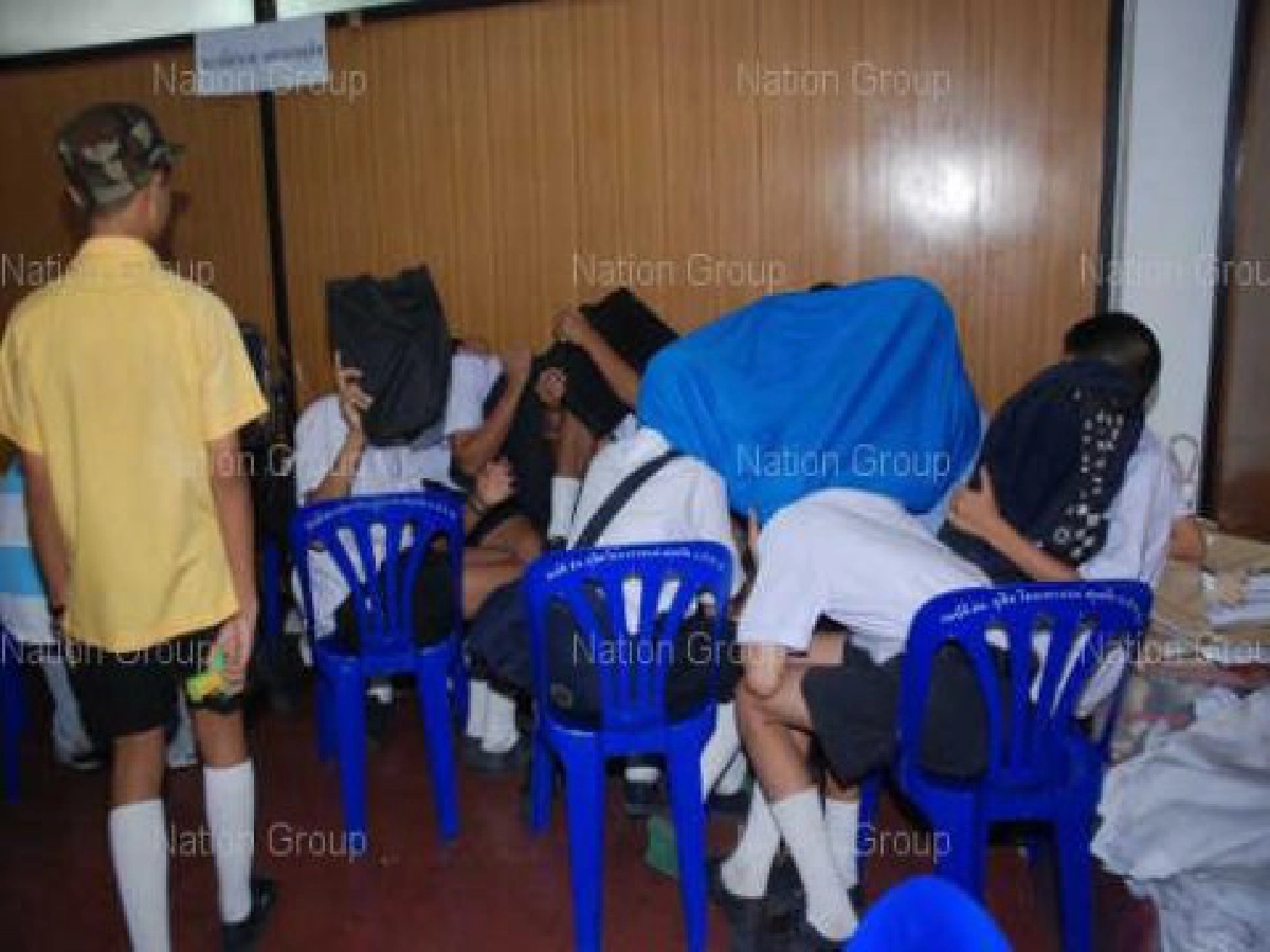 ศธ.สั่งทุกร.ร.รายงานด่วนม.ต้นกว่า100หนีเรียนพาแฟนมั่วสุมเขาดิน ศธ.สั่งทุกร.ร.รายงานด่วนม.ต้นกว่า100หนีเรียนพาแฟนมั่วสุมเขาดิน
