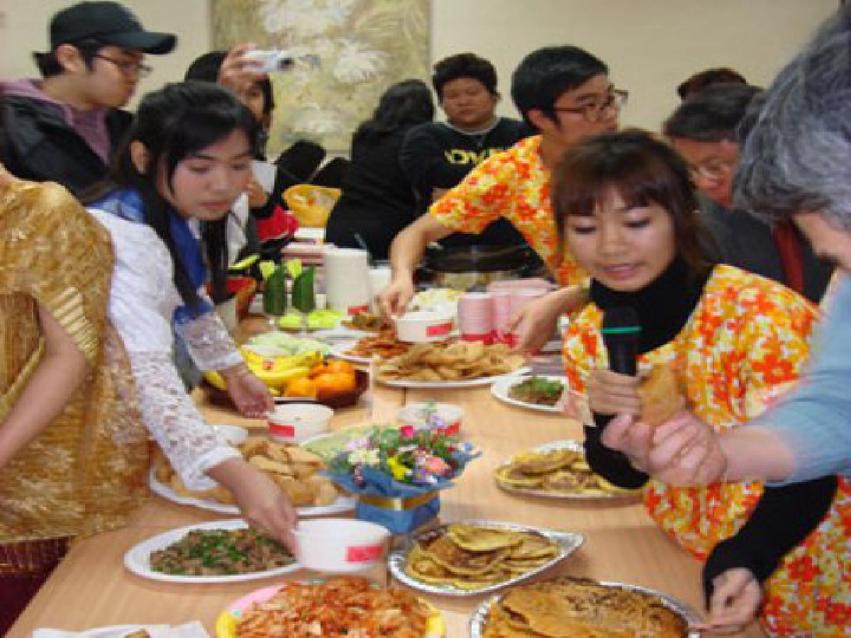 เชื่อมสัมพันธ์ไทย-เกาหลีที่วิทยาลัยนานาชาติม.บูรพา เชื่อมสัมพันธ์ไทย-เกาหลีที่วิทยาลัยนานาชาติม.บูรพา
