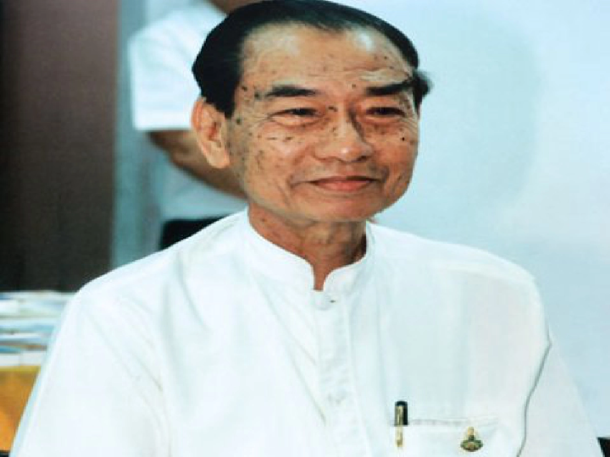 ชานชาลานักเขียน-ควันหลงอันสืบเนื่อง เรื่องสี ของกวี-นักเขียน ? ชานชาลานักเขียน-ควันหลงอันสืบเนื่อง เรื่องสี ของกวี-นักเขียน ?