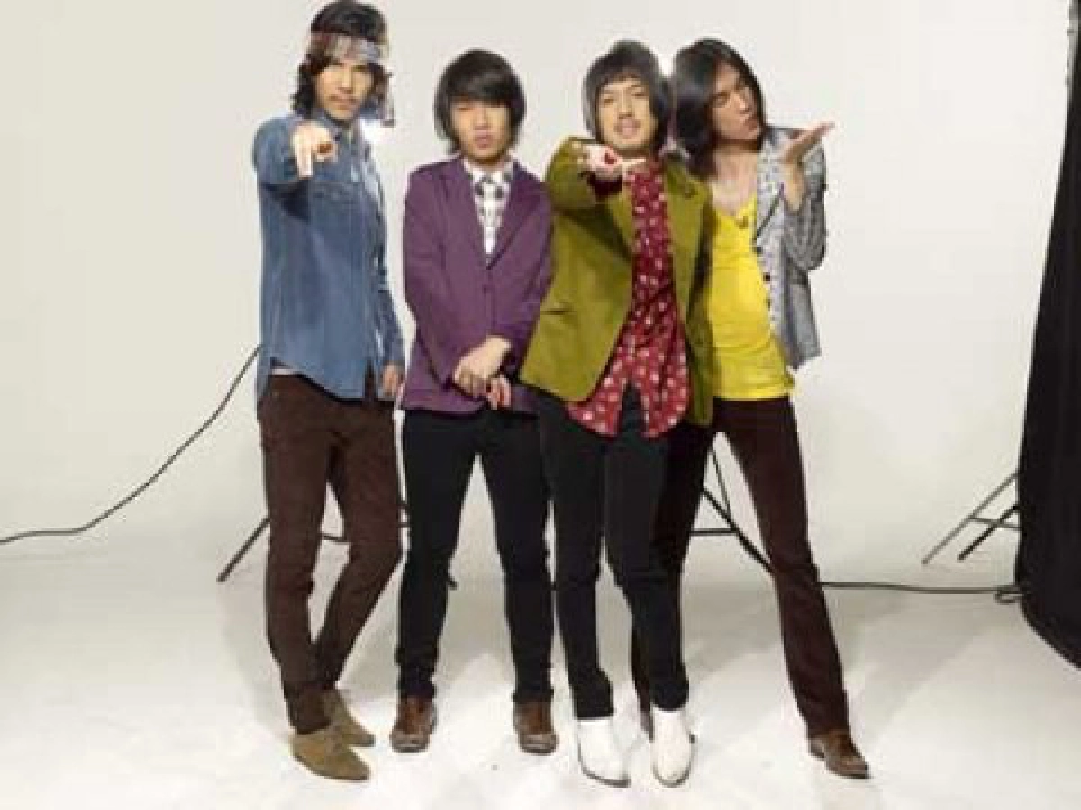 เดอะ ริชแมน ทอย ปลี้มเพลงแรง..เร็ว
เดอะ ริชแมน ทอย ปลี้มเพลงแรง..เร็ว