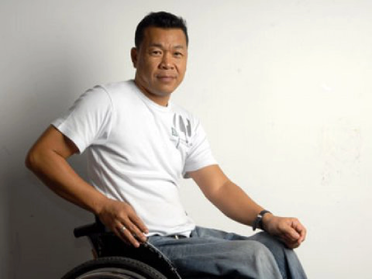 เชาวลิต ดีเจวีลแชร์
เตือนคนท้อลุกสู้ชีวิต
เชาวลิต ดีเจวีลแชร์
เตือนคนท้อลุกสู้ชีวิต
