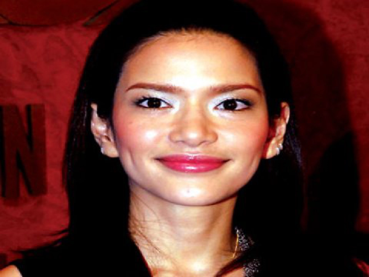 เส้นทาง'อ้อม'พิยดาหยุดจุดหมาย(รัก)หมั้น'อาท'